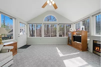10 Virginia Court, Hooksett, NH 03106 - Photo 3