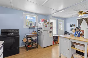 140 Douglas St, Manchester, NH 03102 - Photo 29