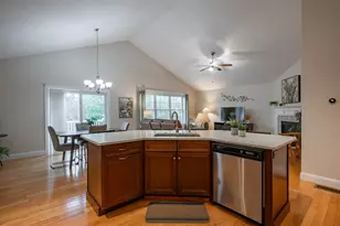 14 Weymouth Ct, Hudson, NH 03051 - Photo 17