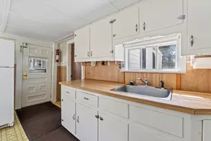 393 Wadleigh Falls Rd, Newmarket, NH 03857 - Photo 11