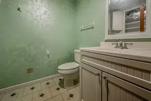 10 Beacon St, Londonderry, NH 03053 - Photo 11