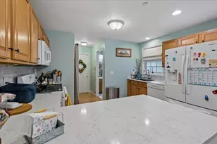 214 Cardigan Dr, Pembroke, NH 03275 - Photo 11