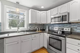 125 S Main St, Newton, NH 03858 - Photo 31