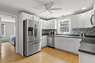125 S Main St, Newton, NH 03858 - Photo 27