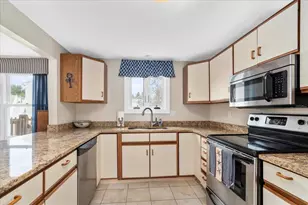 7 Corduroy Rd, Amherst, NH 03031 - Photo 7