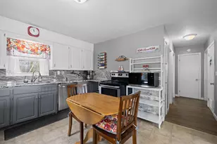 340 Gold St, Manchester, NH 03103 - Photo 3