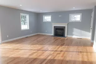 21 Library St, Hudson, NH 03051 - Photo 9