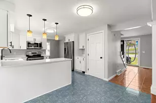 51 MacDonald Dr, Nashua, NH 03062 - Photo 9
