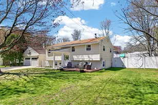 3 Pinewood Dr, Merrimack, NH 03054 - Photo 3
