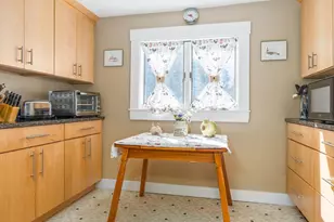 536 Middle Rd, Portsmouth, NH 03801 - Photo 9