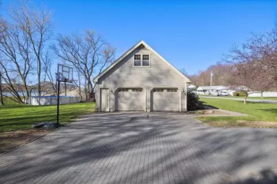 26 Rugg Avenue, Milton, VT 05468 - Photo 5