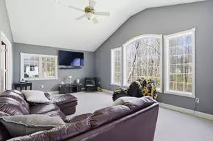 8 Old Coach Rd, Salem, NH 03079 - Photo 13