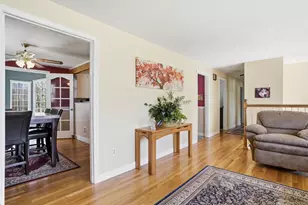 8 Old Coach Rd, Salem, NH 03079 - Photo 5