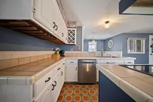66 Old Derry Rd, Londonderry, NH 03053 - Photo 9