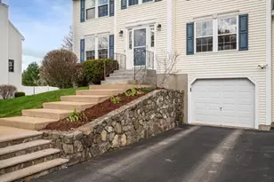 17 Cambridge Dr, Merrimack, NH 03054 - Photo 3