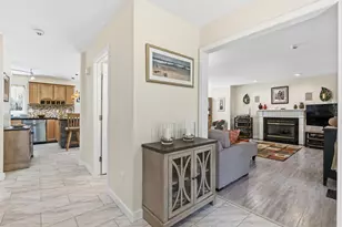 8 Flag Ct, Auburn, NH 03032 - Photo 3
