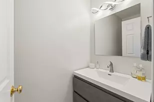 8 Flag Ct, Auburn, NH 03032 - Photo 15