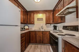8 Nashua St, Seabrook, NH 03874 - Photo 21