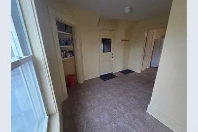 427 Wilson Street, Manchester, NH 03103 - Photo 7