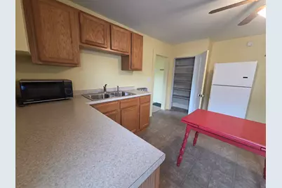427 Wilson Street, Manchester, NH 03103 - Photo 11