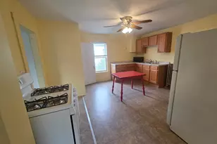 427 Wilson St, Manchester, NH 03103 - Photo 9
