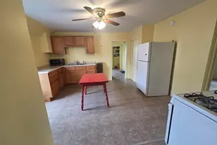 427 Wilson St, Manchester, NH 03103 - Photo 7