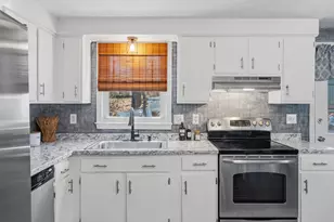 81 Theophile St, Manchester, NH 03102 - Photo 3