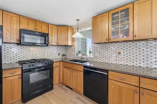 4 Percheron Cir, Nashua, NH 03062 - Photo 7