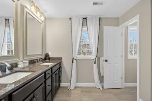 6 Pond St, Newton, NH 03858 - Photo 15