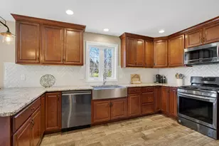 6 Pond St, Newton, NH 03858 - Photo 11
