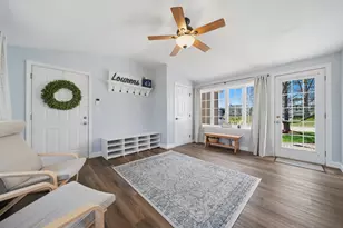7 Vernon St, Hudson, NH 03051 - Photo 5