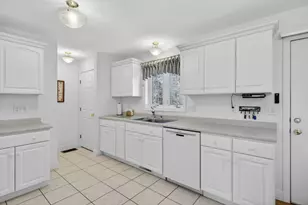 64 Jenna Way, Manchester, NH 03104 - Photo 5