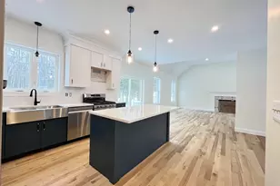 25 Blaisdell Ct, Raymond, NH 03077 - Photo 3