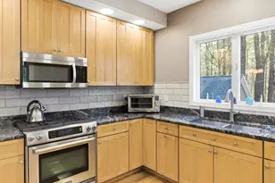 541 Bedford Rd, New Boston, NH 03070 - Photo 9