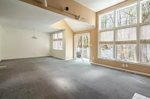 23 Goldfinch Ln, Nashua, NH 03062 - Photo 5