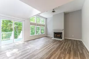 23 Goldfinch Ln, Nashua, NH 03062 - Photo 1