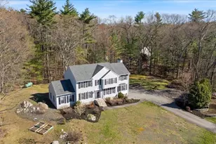 62 Magnolia Dr, Pelham, NH 03076 - Photo 3