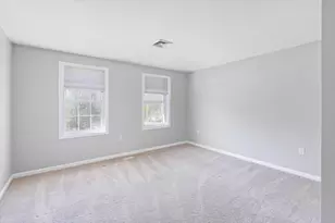 62 Magnolia Dr, Pelham, NH 03076 - Photo 27