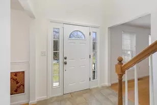 62 Magnolia Dr, Pelham, NH 03076 - Photo 5