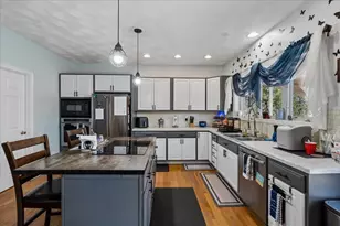 85 Odell Rd, Sandown, NH 03873 - Photo 3