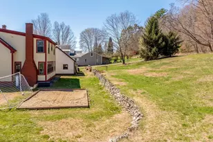 114 Gifford Rd, Hartford, VT 05001 - Photo 37