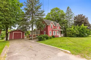 721 Central St, Franklin, NH 03235 - Photo 3