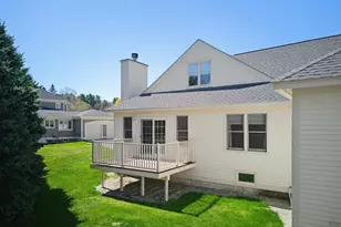 9 Pebble Beach Dr, Bedford, NH 03110 - Photo 11