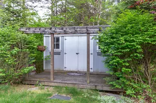 208 Benjamin Wentworth Dr, Tamworth, NH 03817 - Photo 9