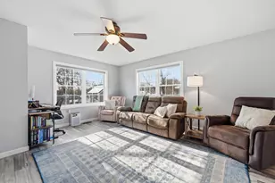157 Mission Ave, Manchester, NH 03104 - Photo 5