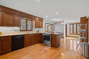 60 Cambridge Rd, Hampstead, NH 03841 - Photo 9