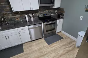 3 Pembroke Dr, Derry, NH 03038 - Photo 7