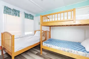 12 Manchester St, Hampton, NH 03842 - Photo 5
