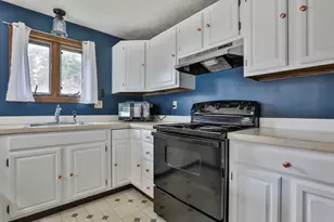 7 Corduroy Rd, Amherst, NH 03031 - Photo 9