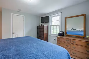 18 Hillside Dr, Nashua, NH 03064 - Photo 9